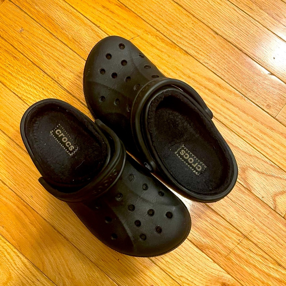 CROCS Black Slippers Comfortable Slip-On Design